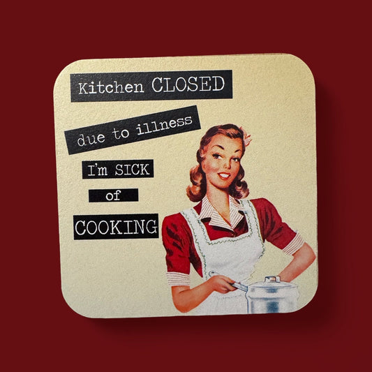 Funny 1950s Housewife Magnet: Kitchen Closed, Retro Kitchen Decor